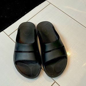 Crocs Classic Slides excellent condition